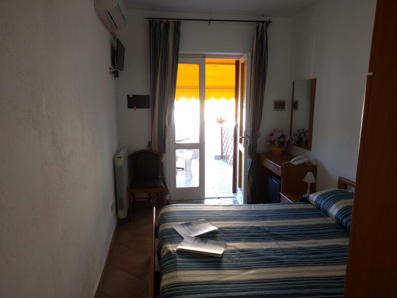 Hotel Conte - S. Angelo Bay Serrara Fontana المظهر الخارجي الصورة